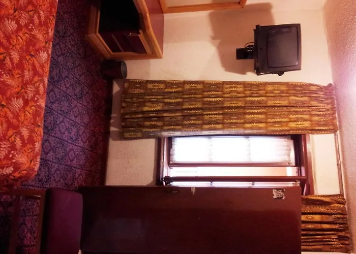 Montecarlo Hotel 2*